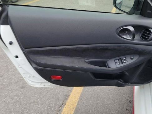 Used 2024 Nissan Z NISMO w/ Floor Mat Package RWD image 13