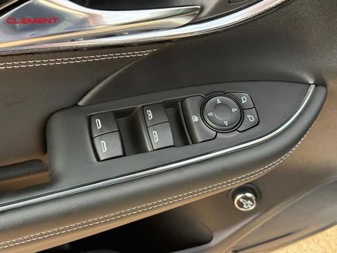 Used 2022 Buick Envision Preferred FWD image 19