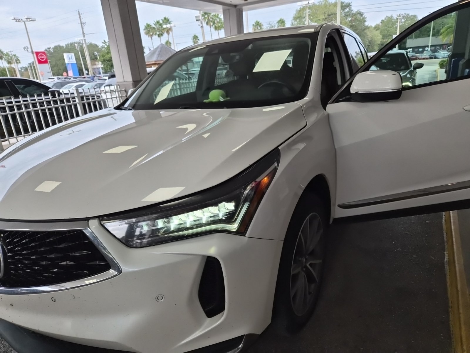 Used 2023 Acura RDX w/ Technology Package FWD image 4