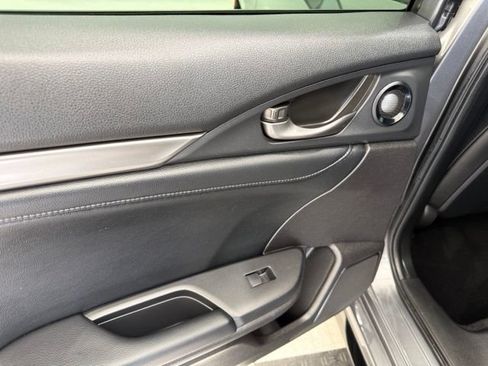 Used 2021 Honda Civic Sport Touring image 18