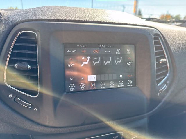 Used 2021 Jeep Compass Latitude FWD image 10