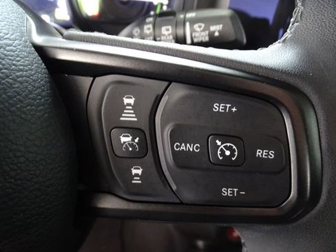 Certified 2025 Jeep Wrangler Unlimited Rubicon 4xe w/ Convenience Group AWD/4WD image 8