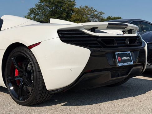 Used 2015 McLaren 650S Spider RWD image 20