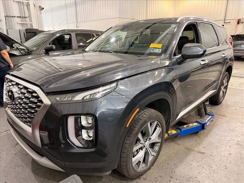 Used 2020 Hyundai Palisade SEL FWD image 2