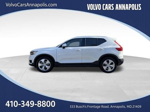 Used 2019 Volvo XC40 T5 Momentum image 4