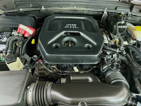 Used 2020 Jeep Wrangler Unlimited Sport AWD/4WD image 27
