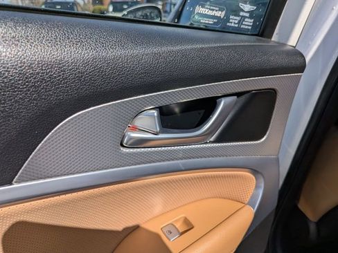 Used 2022 Genesis G70 3.3T image 25