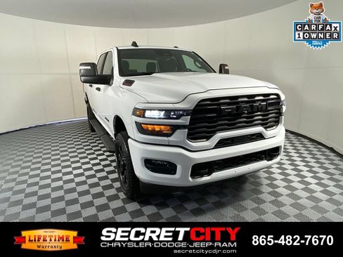 Used 2025 RAM 2500 Big Horn AWD/4WD image 1