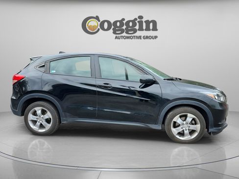 Used 2016 Honda HR-V LX image 6