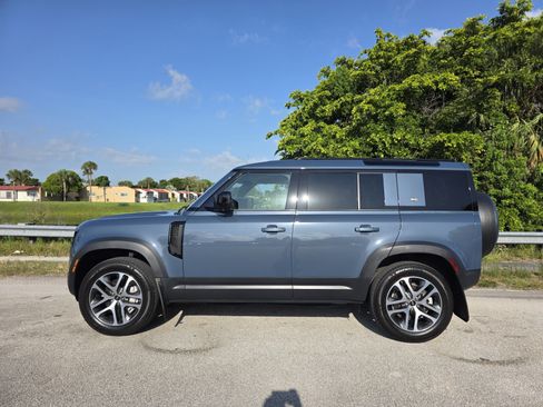 Used 2020 Land Rover Defender 110 HSE AWD/4WD image 7