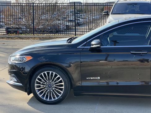 Used 2018 Ford Fusion Titanium image 5