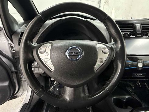 Used 2013 Nissan Leaf SV w/ LED & Quick Charge Pkg image 16
