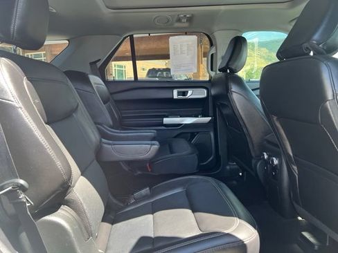 Used 2022 Ford Explorer Limited AWD/4WD image 21