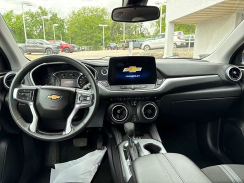 Used 2024 Chevrolet Blazer LT w/ Convenience Package FWD image 12
