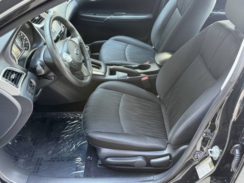 Used 2018 Nissan Sentra SV FWD image 17