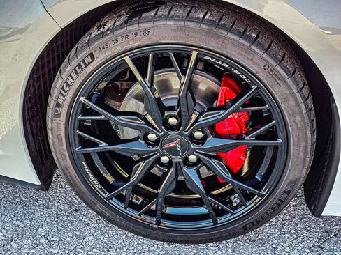 Used 2025 Chevrolet Corvette Stingray Preferred Cpe w/ Stealth Interior Trim Package RWD image 8