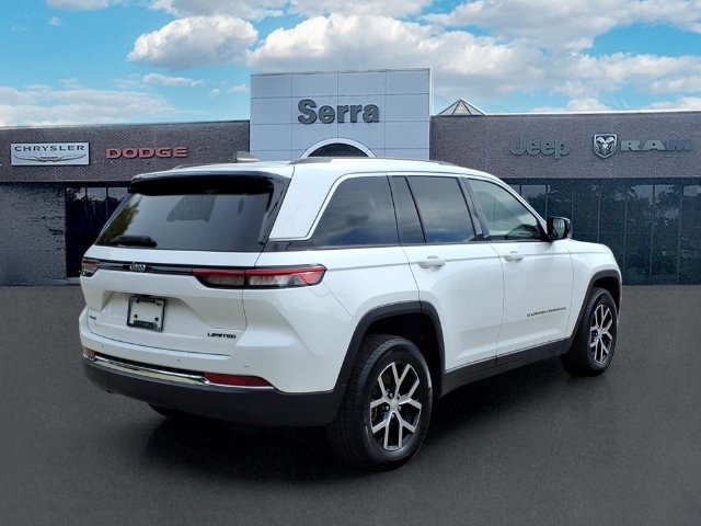 Used 2023 Jeep Grand Cherokee Limited AWD/4WD image 7