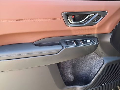 New 2026 Subaru Outback Touring AWD/4WD image 10