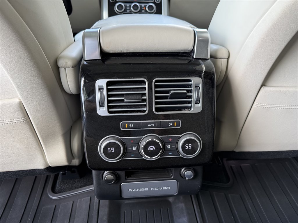 Used 2017 Land Rover Range Rover HSE AWD/4WD image 16