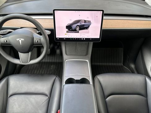 Used 2024 Tesla Model Y Long Range image 14