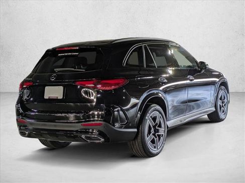 Certified 2025 Mercedes-Benz GLC 300 image 8