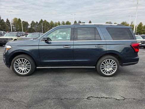 Certified 2022 Ford Expedition Limited image 2