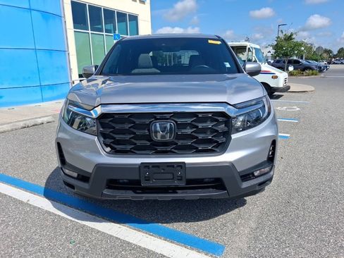 Used 2023 Honda Passport EX-L image 2