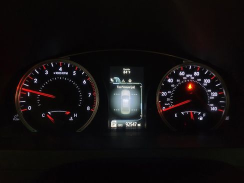Used 2017 Toyota Camry SE FWD image 23