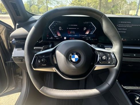 Used 2024 BMW 530i RWD image 14