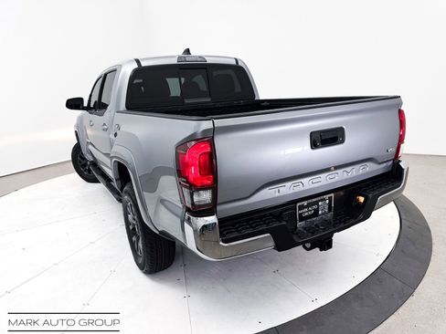 Used 2021 Toyota Tacoma SR5 RWD image 7