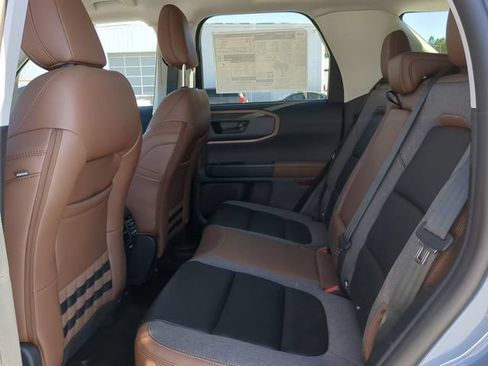 New 2024 Ford Bronco Sport Outer Banks w/ Tech Package AWD/4WD image 13