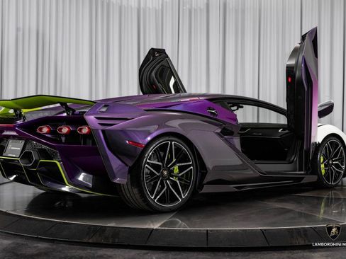 Used 2020 Lamborghini Sian Coupe image 47
