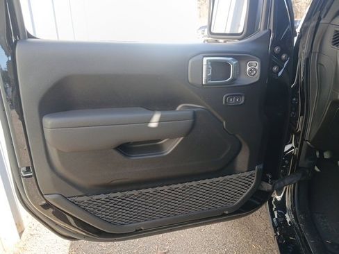 New 2026 Jeep Wrangler Sport S image 39