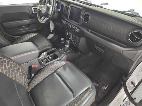 Used 2021 Jeep Wrangler Unlimited Sahara AWD/4WD image 26
