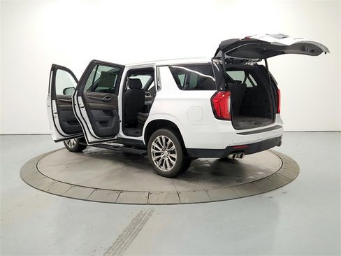 Used 2023 GMC Yukon Denali image 13
