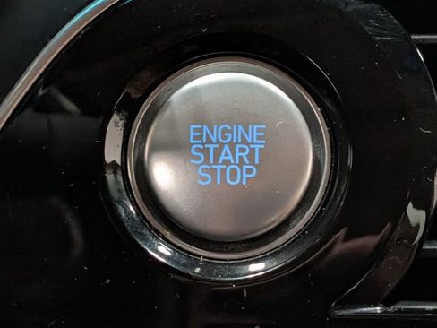 Used 2022 Genesis G70 3.3T image 25