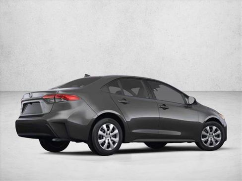 Used 2024 Toyota Corolla LE image 5