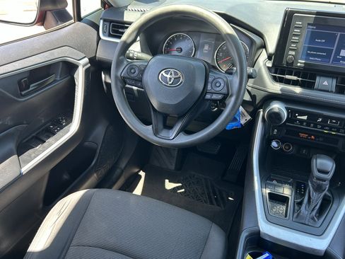 Used 2020 Toyota RAV4 LE w/ Carpet Mat Package FWD image 16