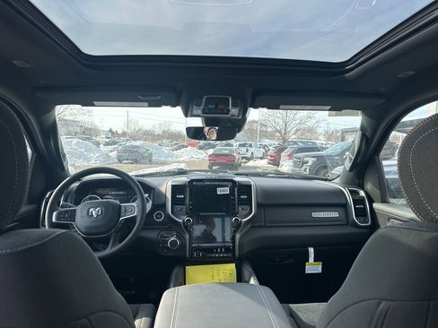 New 2026 RAM 1500 4x4 Crew Cab image 22