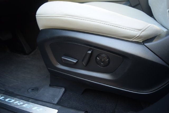 Used 2025 Ford Explorer Platinum w/ Ultimate Package AWD/4WD image 20