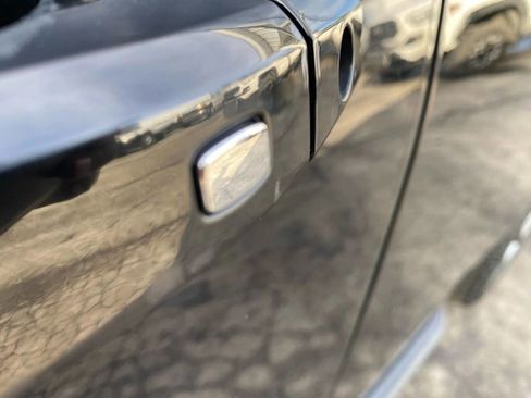 Used 2017 Chevrolet Tahoe LT image 35