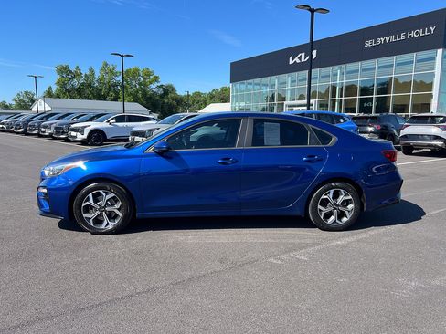Used 2021 Kia Forte LXS FWD image 2