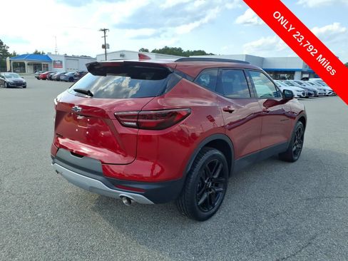 Used 2024 Chevrolet Blazer LT FWD image 5