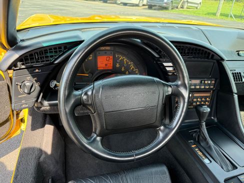 Used 1992 Chevrolet Corvette Coupe RWD image 41