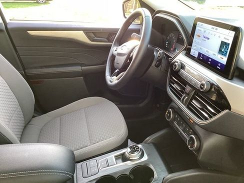 Used 2022 Ford Escape SE w/ Cold Weather Package image 21