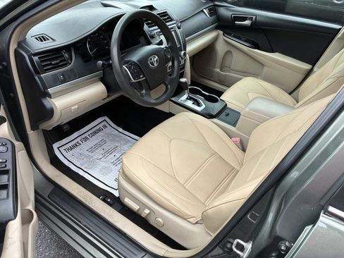 Used 2014 Toyota Camry LE FWD image 7