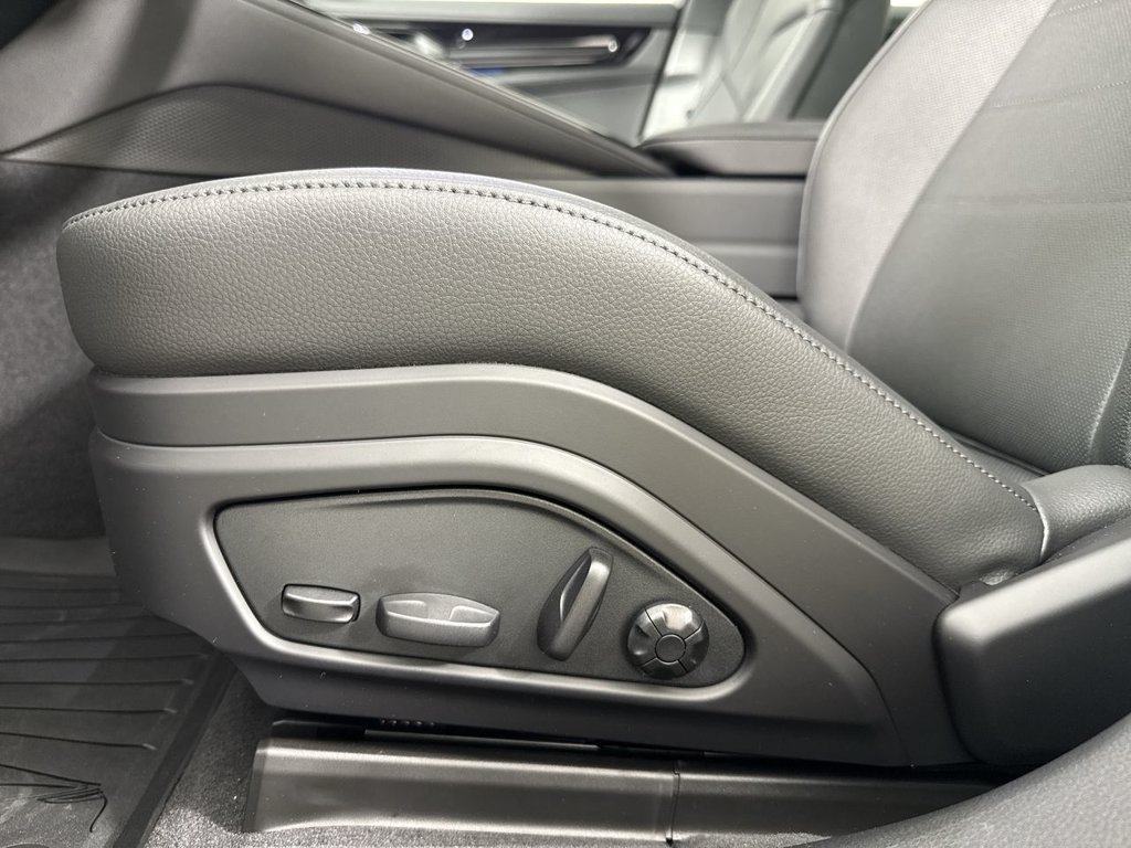 New 2026 Porsche Panamera 4 AWD/4WD image 39
