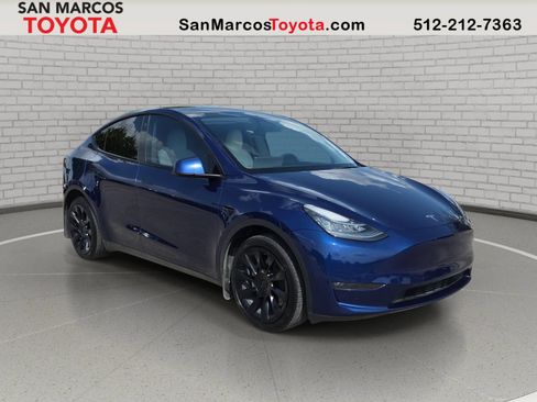 Used 2023 Tesla Model Y Long Range AWD/4WD image 3