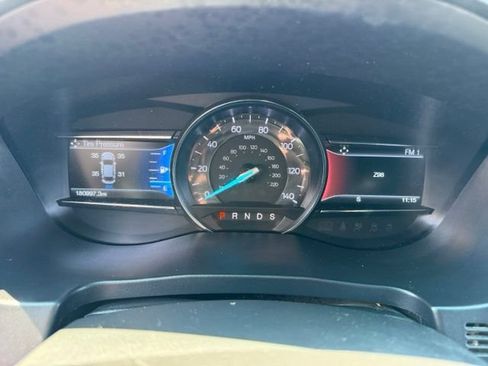 Used 2016 Ford Explorer XLT w/ Equipment Group 202A AWD/4WD image 18