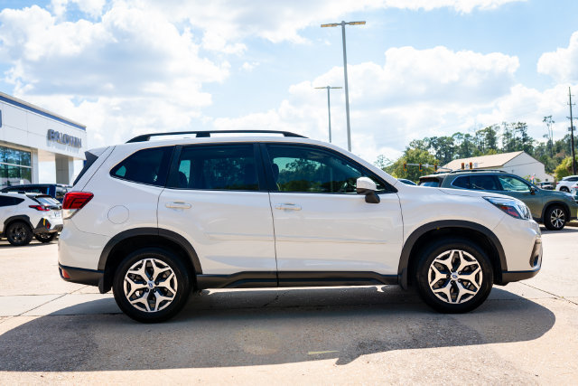 Used 2020 Subaru Forester Premium AWD/4WD image 19